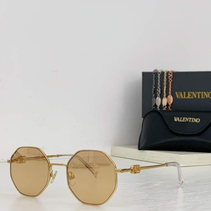 Picture of Valentino Sunglasses _SKUfw62831514fw